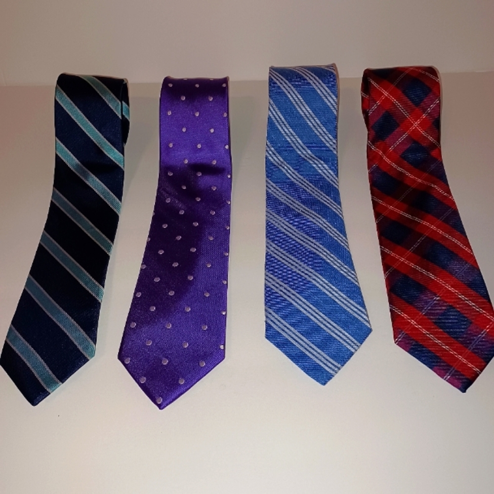 (4) 58" Tommy Hilfiger Neck Ties